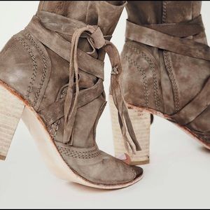 Free People Daydream Open Toe Leather Bootie - size 38, color is a tan/grey